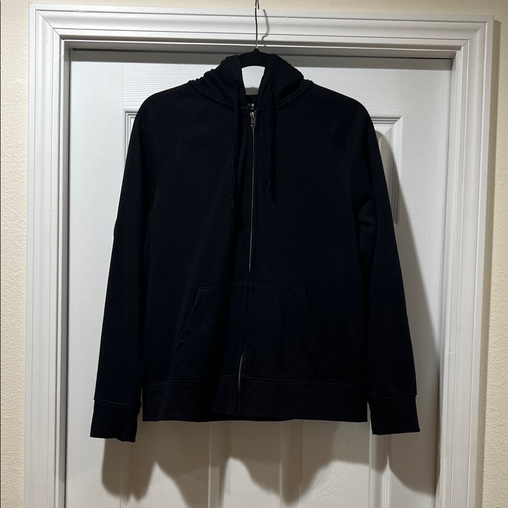 Uniqlo Full Zip Hoodie. Brand New Conditon. Warm.